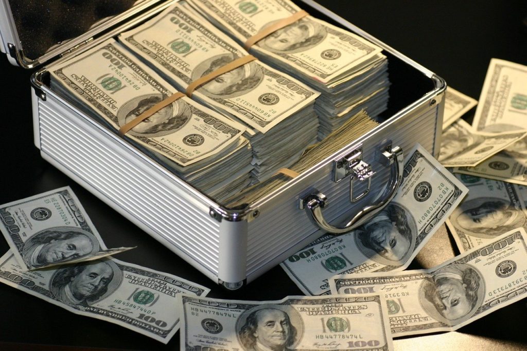 o que é investimento com baixa automática