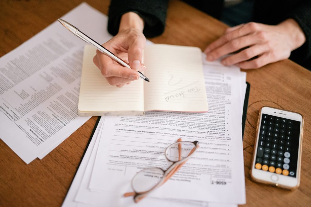 7 Dicas de Como Organizar as Finanças no Caderno