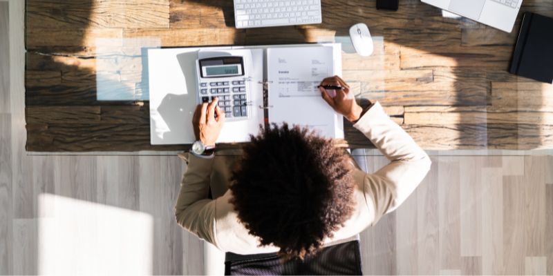 Quem pode fazer o faturamento de uma empresa?